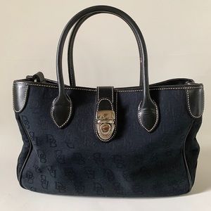 Authentic Vintage Dooney & Bourke Buckle Bag